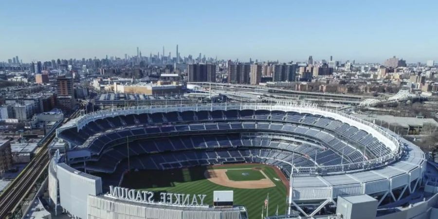 Das Stadion der New York Yankees in der Bronx wird in der Corona-Pandemie zum Impfzentrum. Foto: John Woike/John Woike/Samara Media/AP/dpa