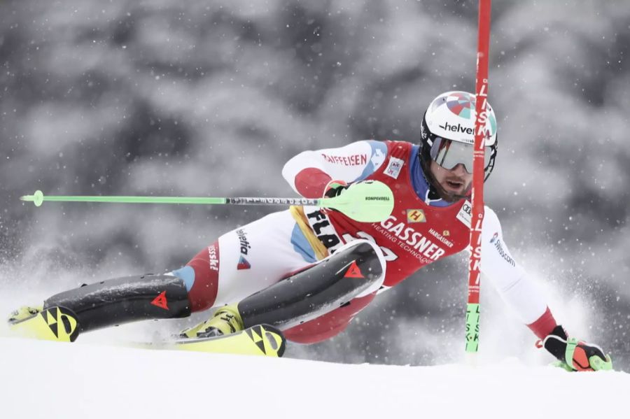 Luca Aerni überzeugt beim Slalom in Flachau.