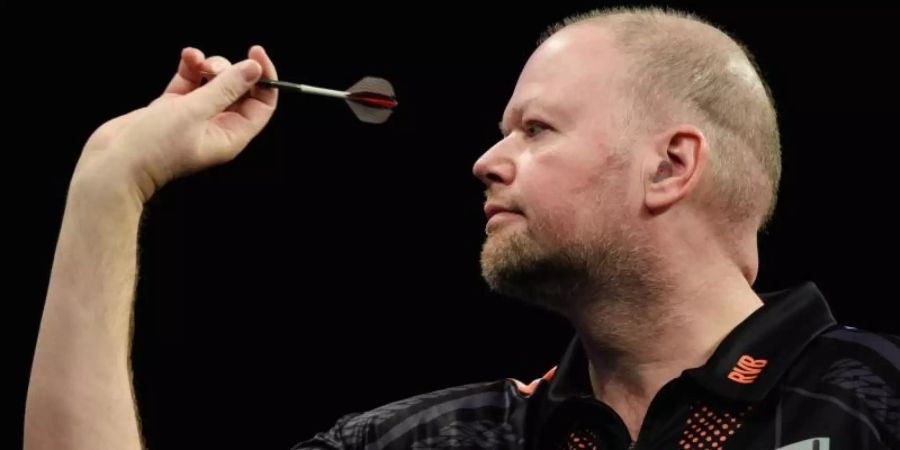 Raymond van Barneveld spielte sein letztes Match bei der WM 2019. Foto: Gregor Fischer/dpa