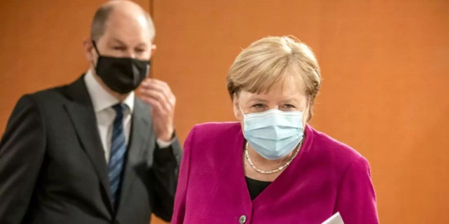 Kanlzerin Merkel (CDU) und Vizekanzler Scholz (SPD)