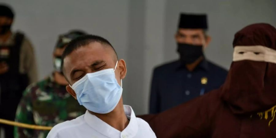 Mann erhält Prügelstrafe in Indonesien