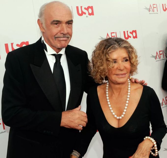 Im schlimmsten Fall findet sich Micheline im Gefängnis wieder. Sean Connery