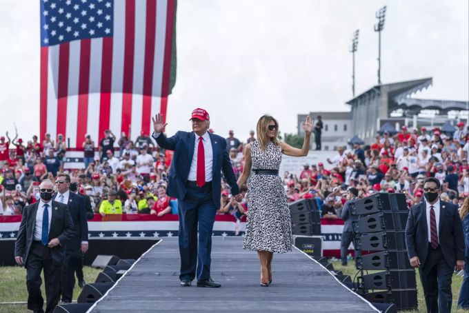 Da waren Donald Trump und Ehefrau Melania noch siegessicher. Donald Trump