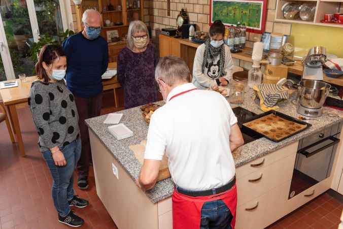 Dem Meister bei der Arbeit über die Schulter geschaut.