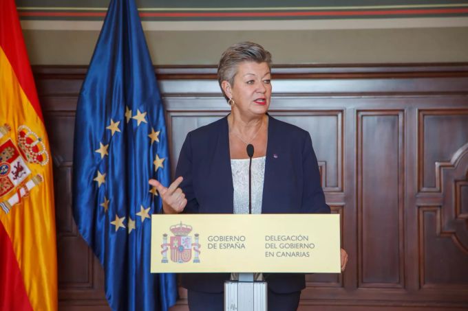 Die EU-Innenkommissarin Ylva Johansson spricht in Spanien über Migration. kanarische inseln