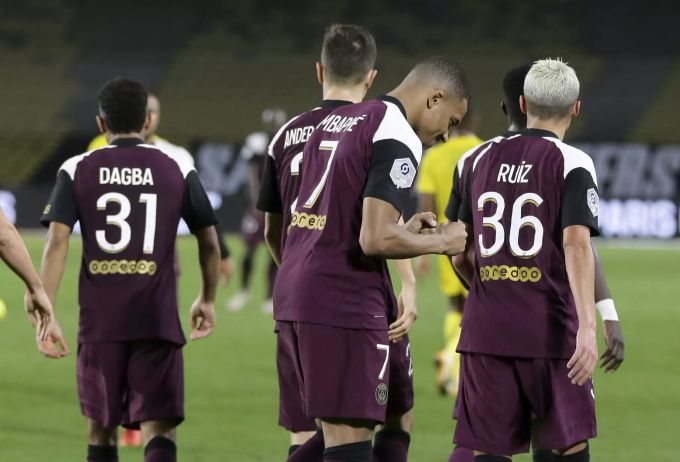 PSG gewinnt gegen Nantes mit 3:0. Kylian Mbappé