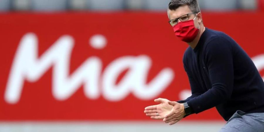 Trainer Jens Scheuer und seine Bayern bleiben in der Frauen-Bundesliga weiter ohne Punktverlust. Foto: Adam Pretty/Getty Images Europe/Pool/dpa