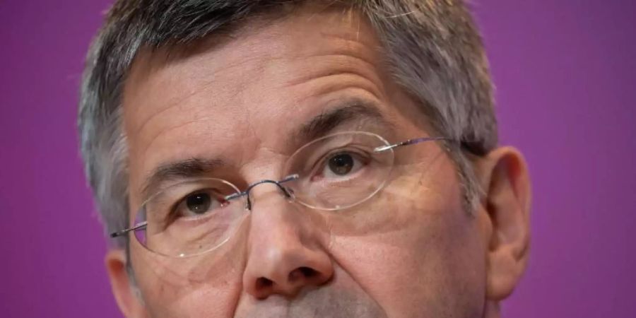 Sieht keine Bevorteilung des FC Bayern durch den DFB: FCB-Präsident Herbert Hainer. Foto: Sven Hoppe/dpa