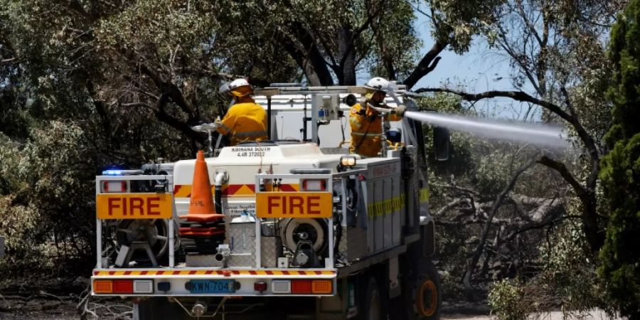 Feuerwehr im Einsatz nahe der Stadt Perth