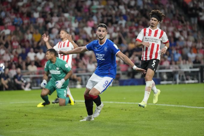 Antonio Colak bleibt im entscheidenden Moment eiskalt und trifft. Glasgow Rangers