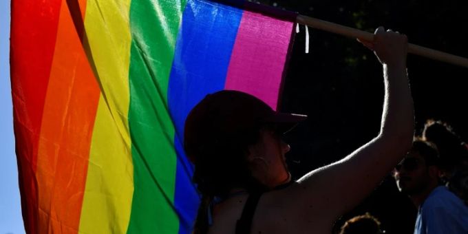 Regenbogenflagge bei einer Veranstaltung Regenbogenflagge bei einer Veranstaltung