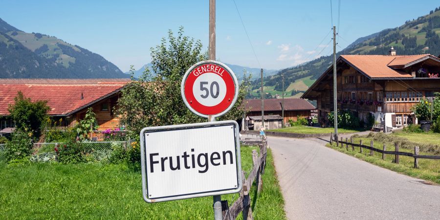 Das Dorfschild Frutigen.