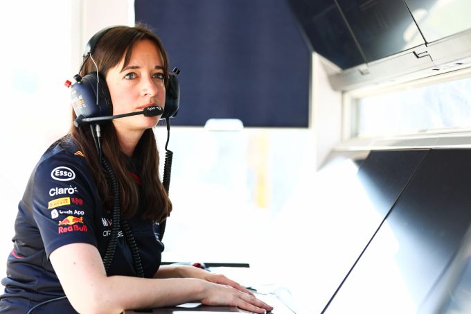 Hannah Schmitz ist die Chef-Rennstrategin am Kommandostand von Red Bull. Hannah Schmitz Red Bull