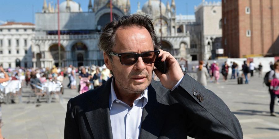 Commissario Brunetti (Uwe Kockisch) ermittelt.