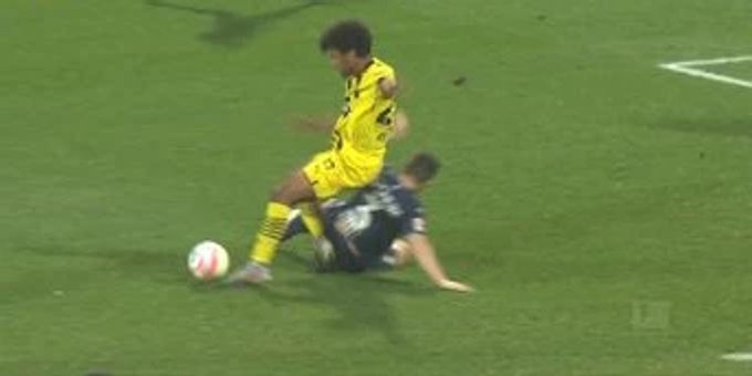 «Wahnsinn!» - BVB tobt nach Bochum-1:1: Wie kann DAS kein Penalty sein?