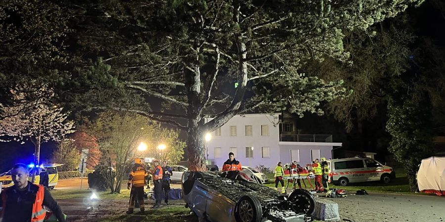 Im April 2022 starben bei einem Autounfall bei Oberbüren SG drei Männer, die als Mitfahrer im Wagen sassen. Nun stand die Lenkerin vor Gericht. (Archivbild)