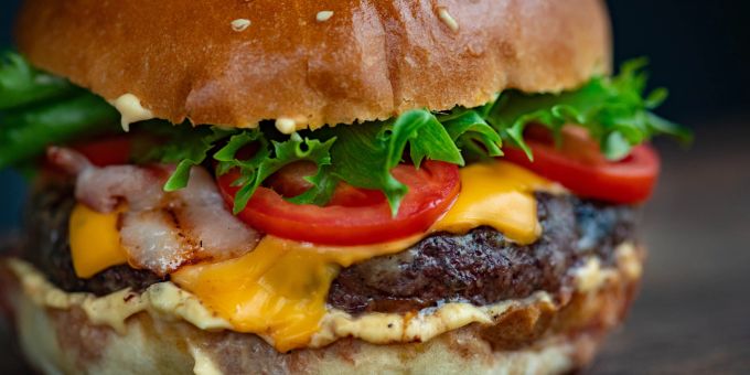 In St.Gallen liebt man Cheesburger. (Symbolbild) Cheesburger