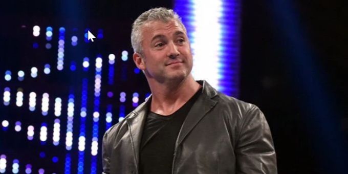 WWE Wrestlemania 39 - Shane McMahon verletzt sich schwer.