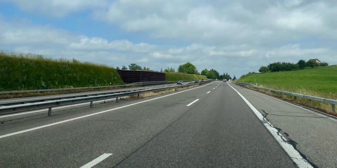 Auf Autobahn verunfallt