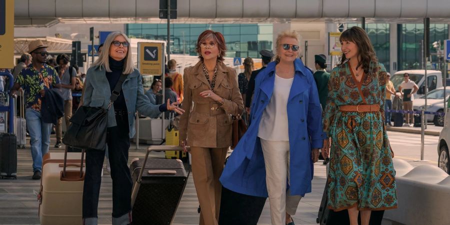 Diane Keaton (v.l.n.r.) als Diane, Jane Fonda als Vivian, Candice Bergen als Sharon und Mary Steenburgen als Carol in einer Szene des Films «Book Club - Ein neues Kapitel».