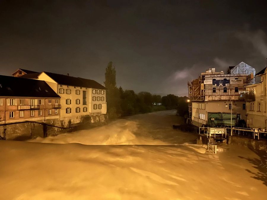 Für die Sitter meldete der Bund gegen Abend eine Hochwasser-Warnung. In der Nacht zum Mittwoch gaben die Behörden Entwarnung.