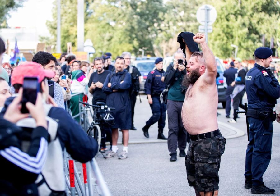 Schon vor dem Konzert von Rammstein war die Stimmung in Wien offenbar aufgeheizt.