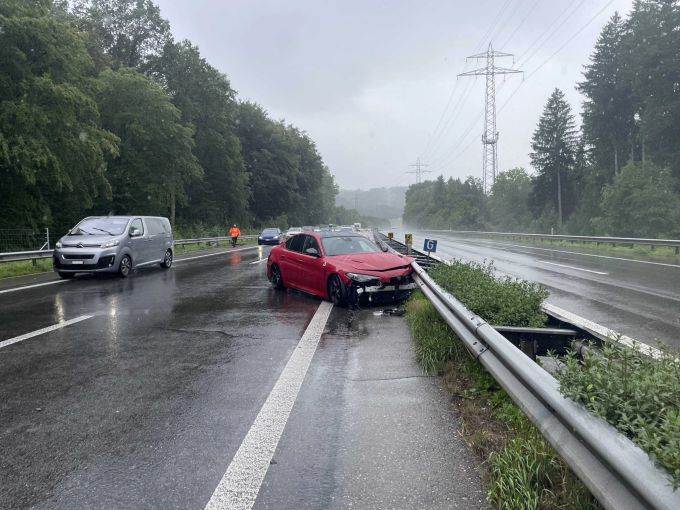 Am Auto entstand ein Totalschaden. Totalschaden