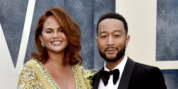 Christine Teigen und John Legend im März 2023. Christine Teigen März 2023