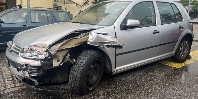 Rapperswil-Jona: Verkehrsunfall zwischen zwei Autos Rapperswil-Jona: Verkehrsunfall