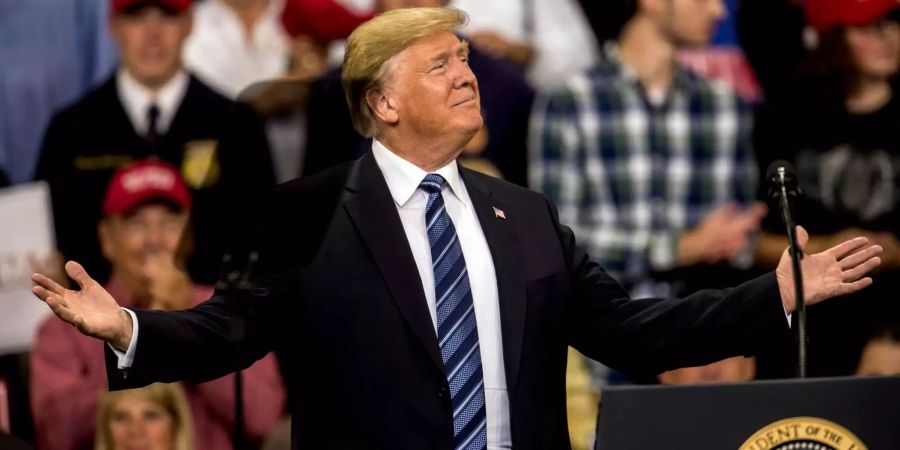 Donald Trump, Präsident der USA, spricht bei einer Kundgebung in der Rimrock Auto Arena in Billings (USA).