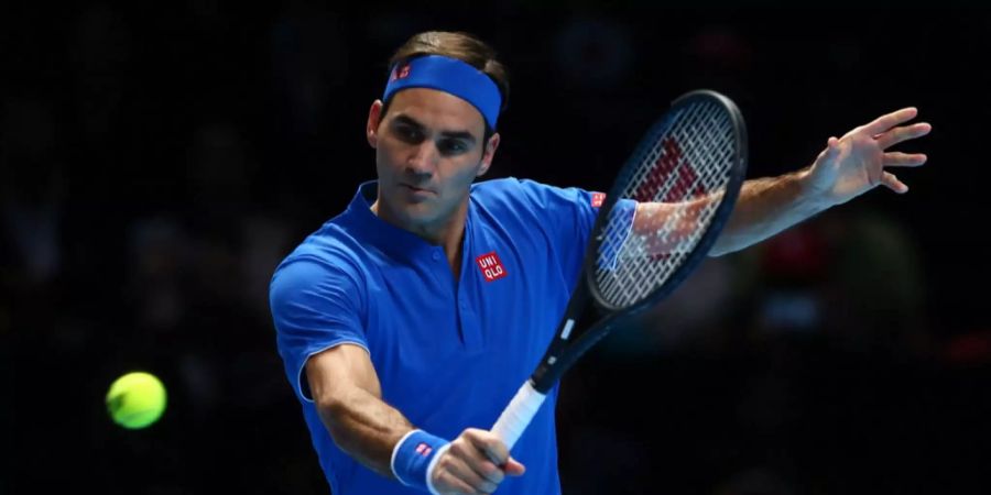 Roger Federer bei seinem ersten Spiel der diesjährigen ATP-Finals gegen Kei Nishikori.