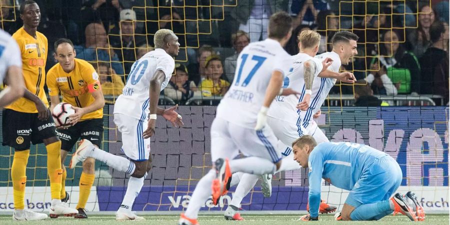 Die Spieler des FC Luzern feiern das Siegtor gegen YB.