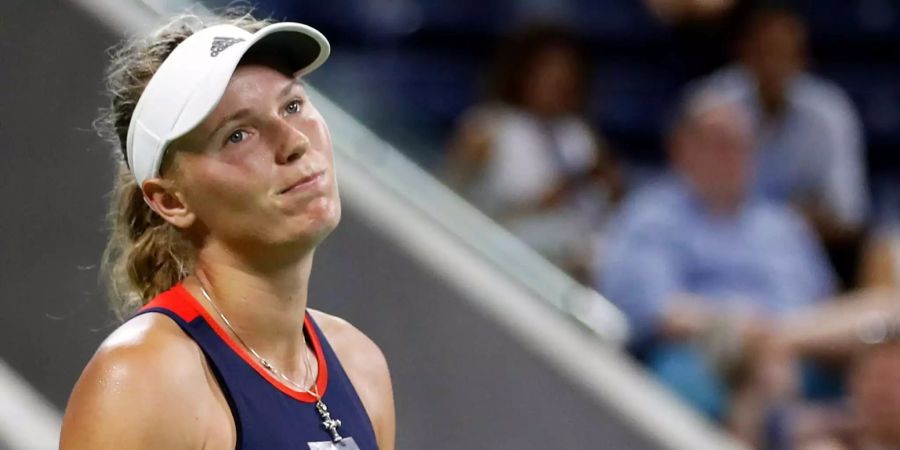 Tennisspielerin Caroline Wozniacki reagiert während des US Open Matches gegen Lessia Zurenko.