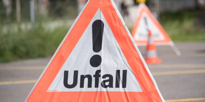 Bern - Motorradfahrer verletzt sich bei Unfall