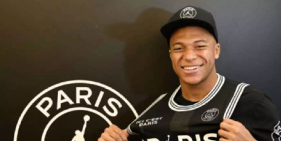 PSG-Spieler Kylian Mbappé im speziellen «Air Jordan»-Trikot.