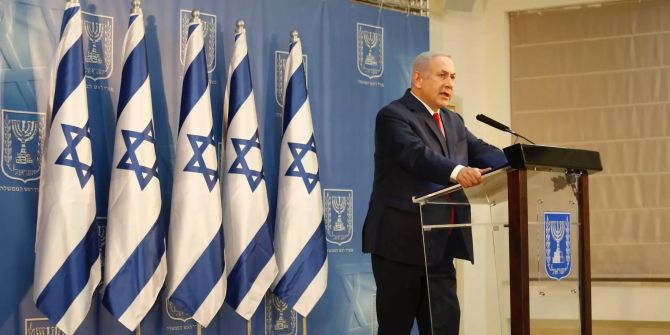 Benjamin Netanjahu, Ministerpräsident von Israel, gibt eine Pressekonferenz.