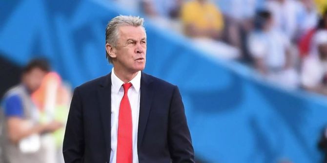 Der ehemalige Fussballtrainer der Schweiz Ottmar Hitzfeld bei einem Spiel.