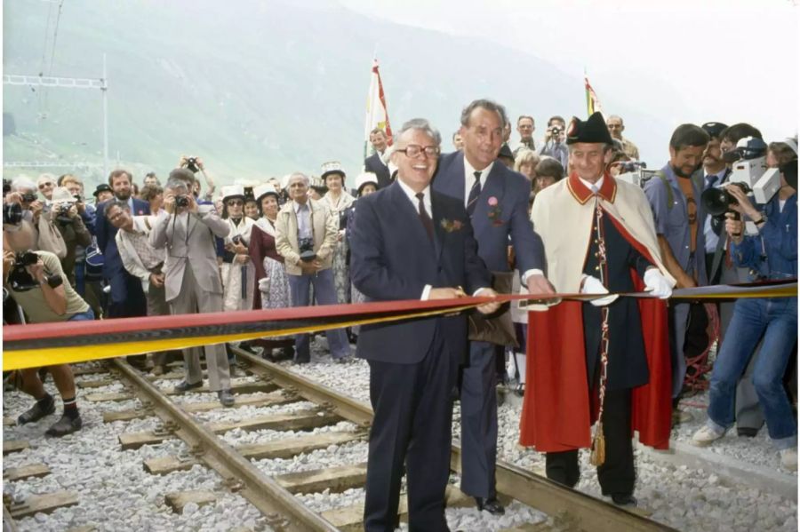 Eröffnung des Furka-Basistunnel im Juni 1982 - Keystone