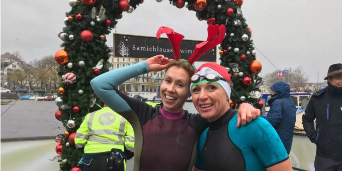Trotz Zürich-Sturm - Sara Bachmann wagt sich ans Samichlaus-Schwimmen