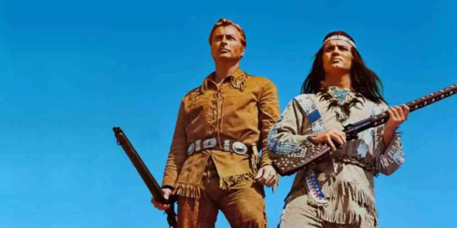 Old Shatterhand (Lex Barker) und Apachen-Häuptling Winnetou (Pierre Brice) in der Karl-May-Verfilmung «Winntou» von 1963.