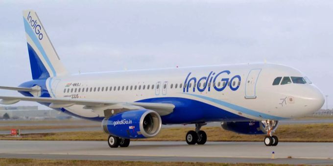 Ein Airbus A320 unter dem Logo der indischen Fluggesellschaft IndiGo. air france-klm