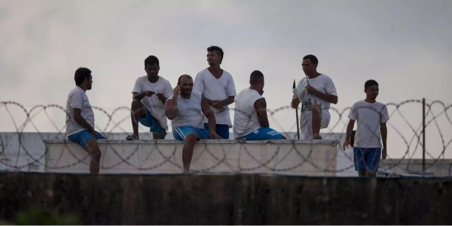 In brasilianischen Gefängnissen kommt es immer wieder zu gewalttätigen Auseinandersetzungen zwischen verfeindeten Gangs.