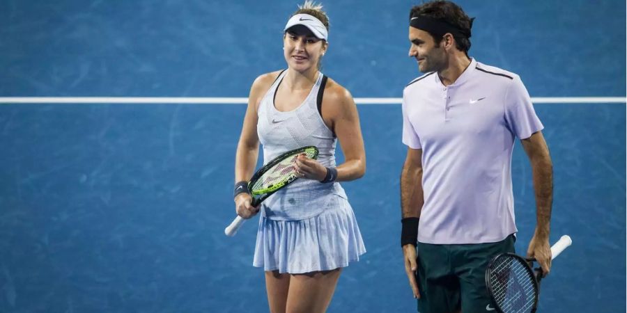 Bencic und Federer gewinnen das Mixed-Duell.