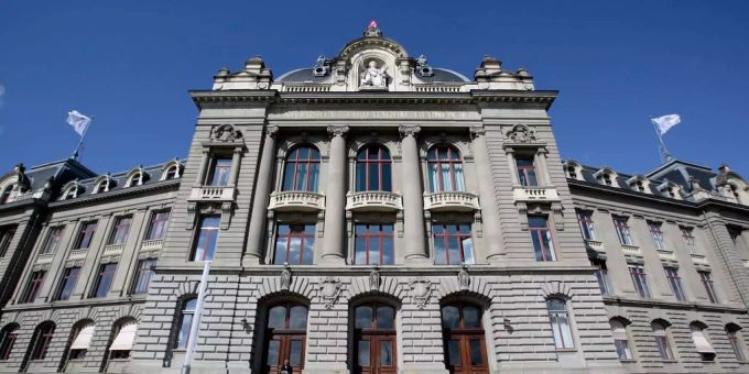 Die Universität Bern. Die Universität Bern.