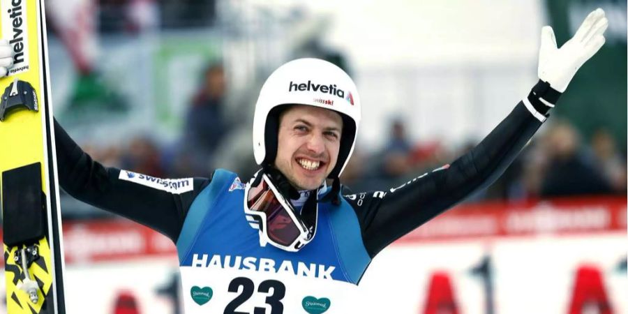 Simon Ammann jubelt über seinen letzten Podestrang am Kulm.