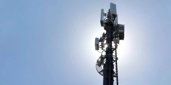 Auktionseinnahmen für das 5G-Netz belaufen sich für den Bund auf rund 380 Millionen Franken. Ein Sendemast steht in Oerlikon.