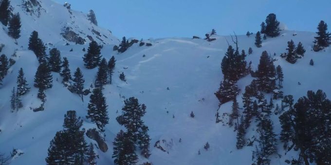 Eine Lawine in Nendaz VS riss einen Mann in den Tod. (Symbolbild) Nendaz VS waadt