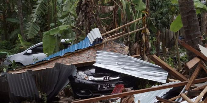 600 Verletzte - Tsunami in Indonesien fordert bisher über 160 Tote