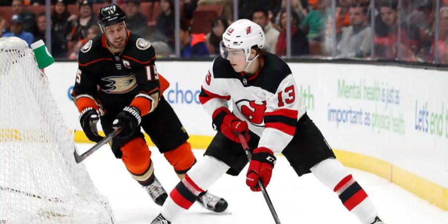 Nico Hischier gelingt gegen Anaheim kein Skorerpunkt.