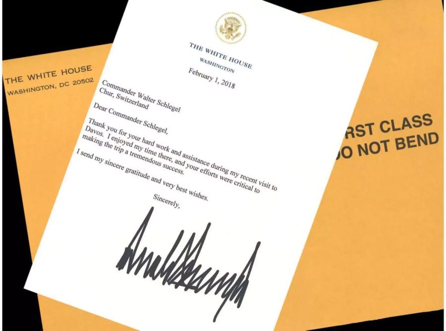 Der Dankesbrief mit Donald Trumps Unterschrift.